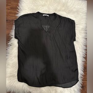 Black V-Neck Short Sleeve Top